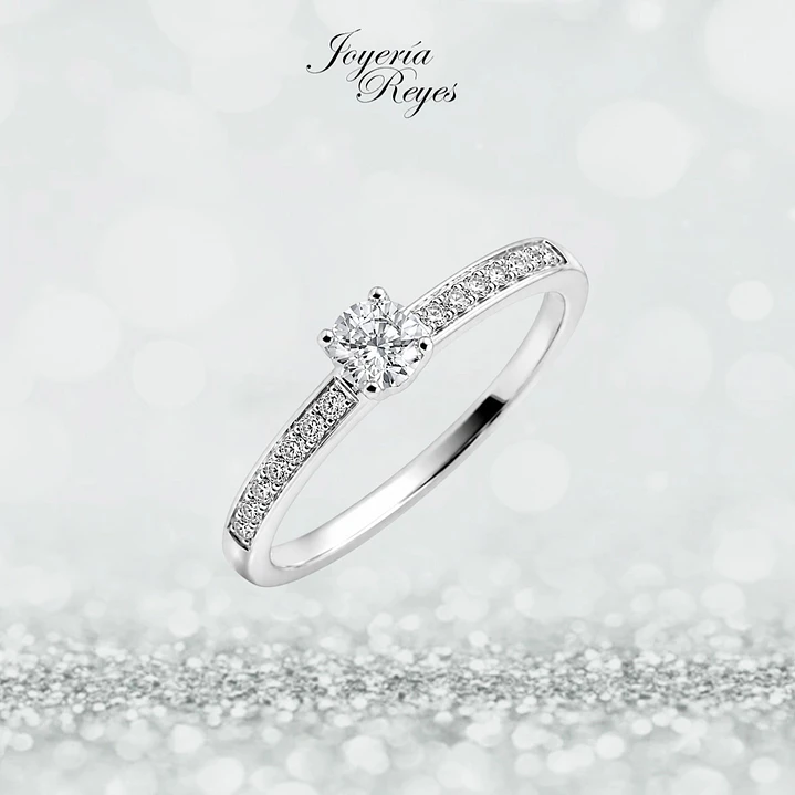 Anillo de Oro Blanco 18 kilates - 15 brillantes de 33,7 puntos - R10392D 1
