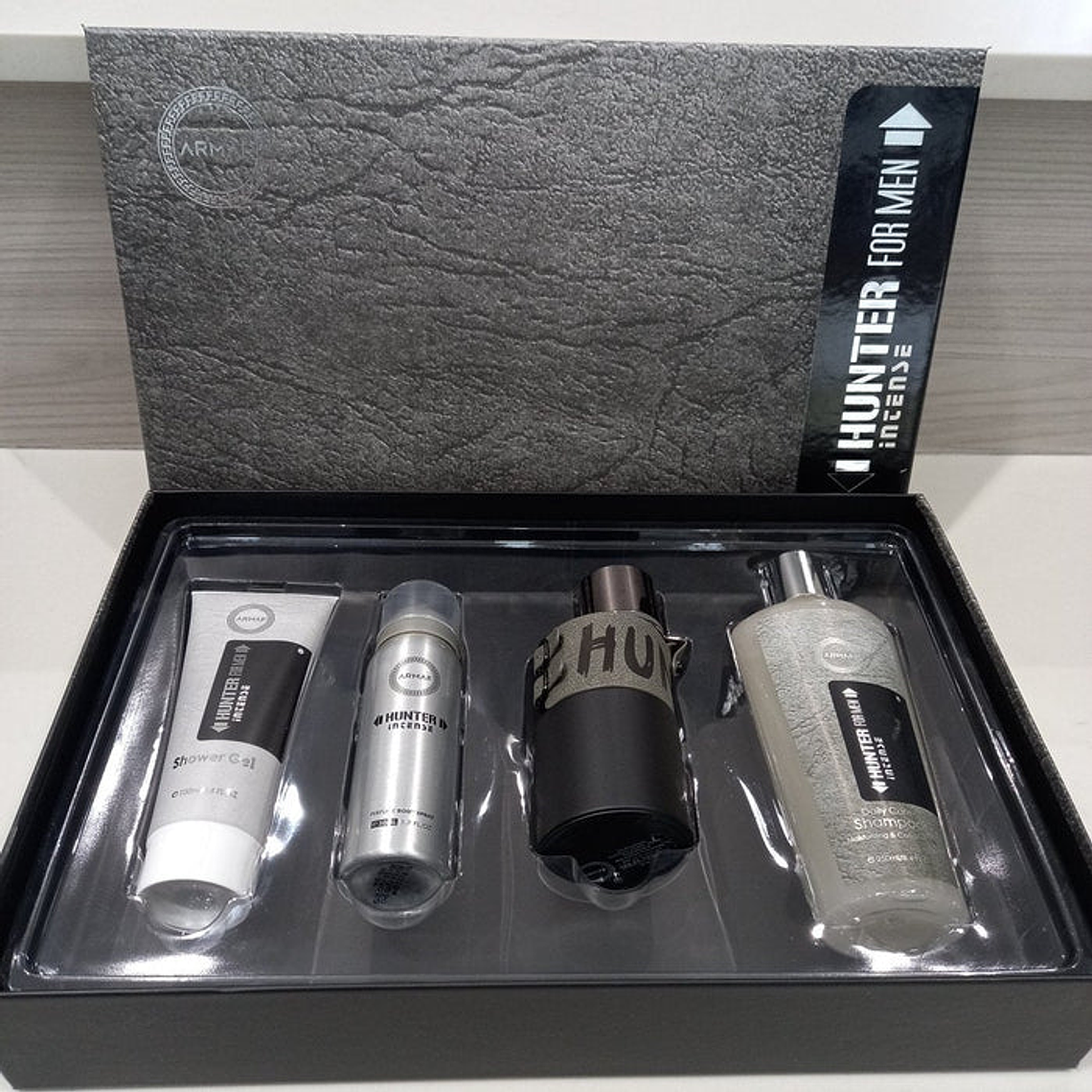 Estuche Hunter Intense de Armaf 4 pcs Edp 100 ml + desodorante + shampoo + gel de ducha 1