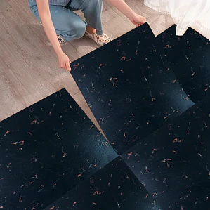 Piso Vinílico Autoadhesivo Negro Raize (1 Unidad de 60x60 cm - 1.5 mm)