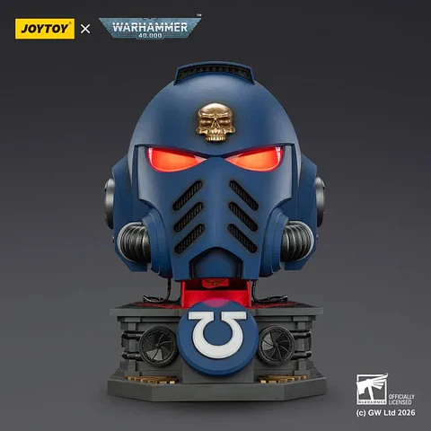 Ultramarines  Casco MkX y soporte de exhibición 