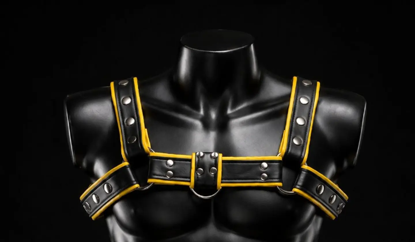 ARNES EN CUERO AMARILLO NEGRO 1