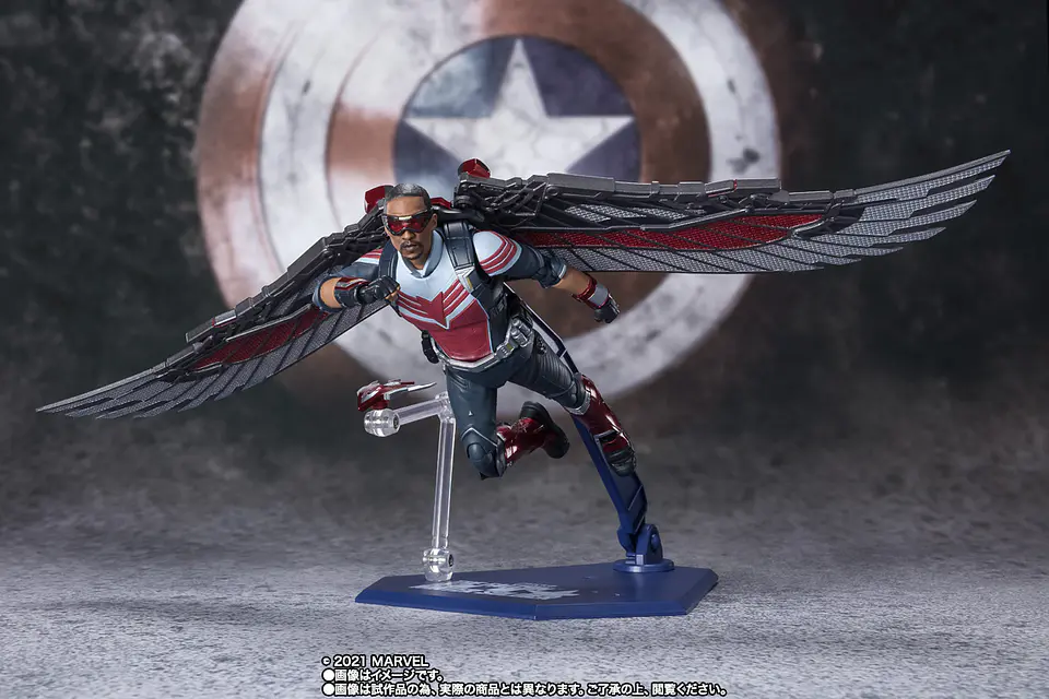 S H Figuarts Falcon (The Falcon and the Winter Soldier) 3
