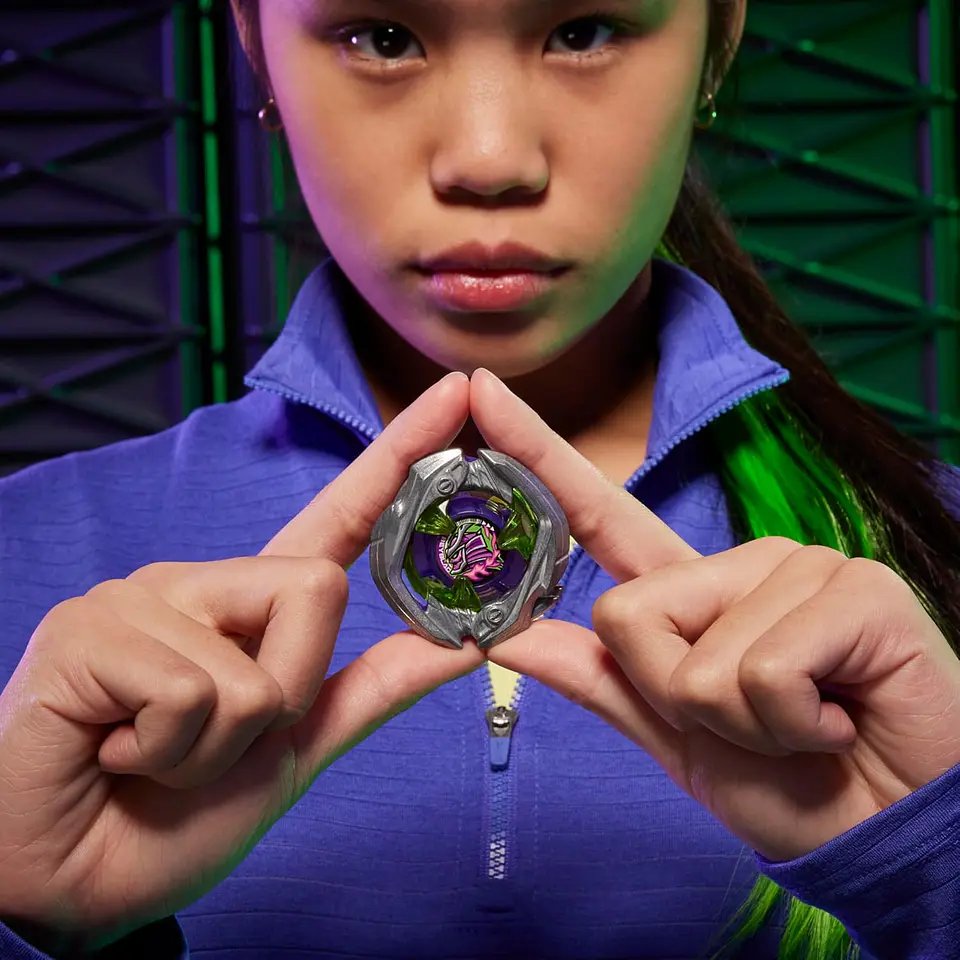 Beyblade X Victory Grip Right-spin Launcher Set 4