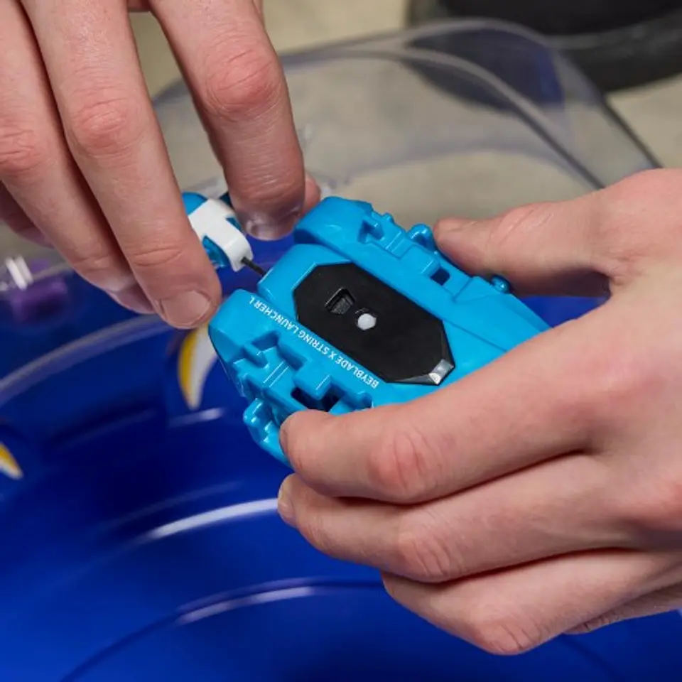 Beyblade X Cobalt Dragoon 2-60C Deluxe Left-Spin String Launcher Set 2