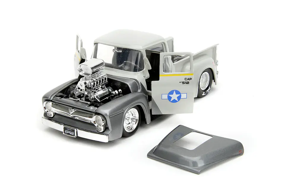 Pickup F100 1956 con Figura Guile - Jada 1:24 Street Fighter 3