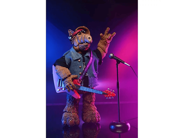 ALF Figura Coleccionable Ultimate 18 cm  “Born To Rock” – NECA 3