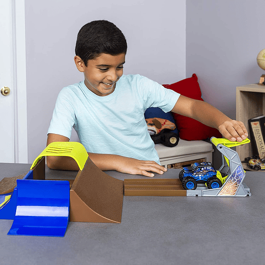 Exclusiva Camión monstruo de excavadora Monster Jam