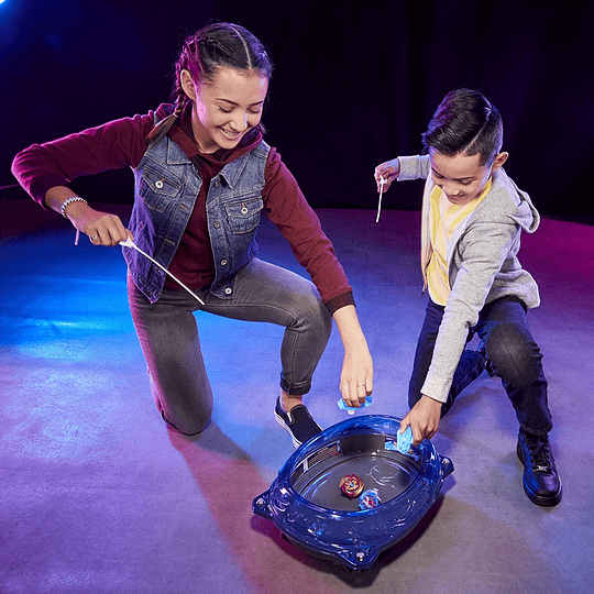  Helios Kolossal H6 y Super Hyperion H6 Beyblade Burst Spinning