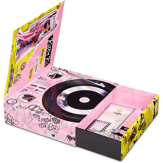 Kitty K LOL Surprise OMG Remix 25 sorpresas