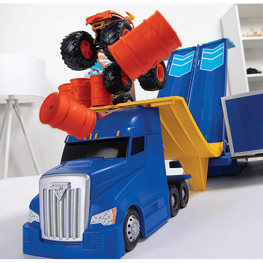 Camión Transformable con exclusivo Toro Loco escala 1:64