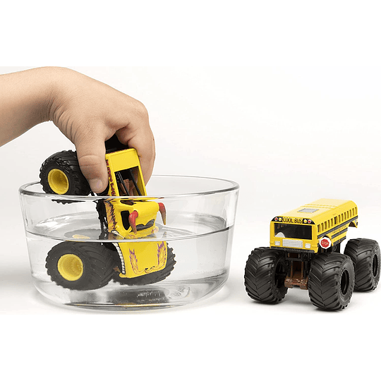 El Toro Loco Yellow vs Higher Education School Bus cambio de Color