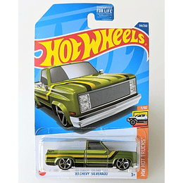  Hot Wheels - Chevy Silverado