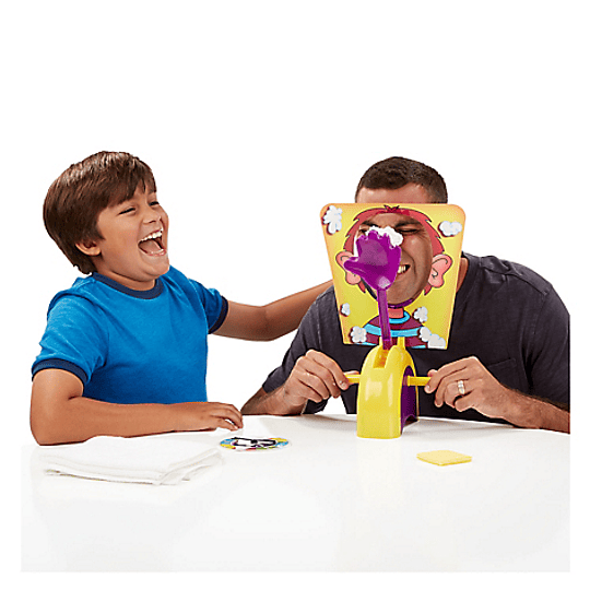 Pastelazo Hasbro Gaming