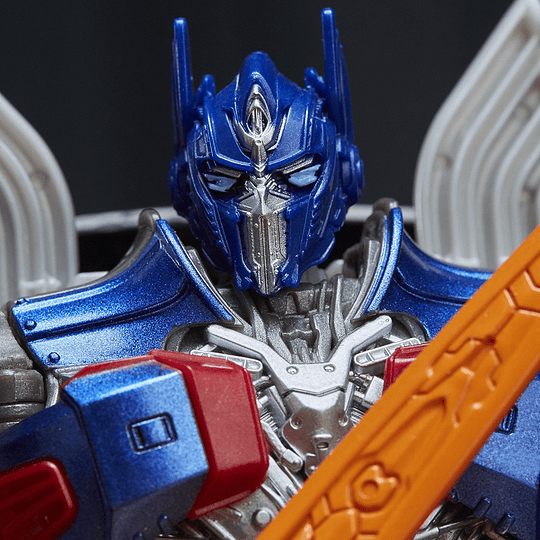 TRANSFORMERS: THE LAST KNIGHT PREMIER EDITION OPTIMUS PRIME CLASE VIAJERO