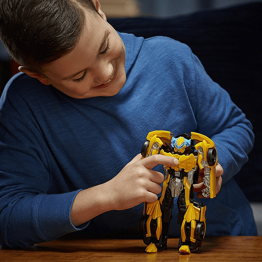 TRANSFORMERS: THE LAST KNIGHT -- TURBO CHANGER ARMADURA DE CABALLERO BUMBLEBEE.