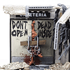 The Walking Dead - 112 piezas Hospital Doors, Coleccion de Lujo 