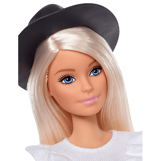 Barbie Fashionista, Muñeca vestido glamuroso