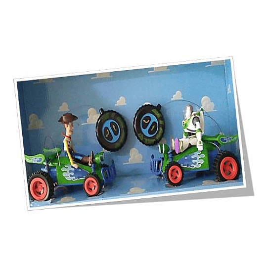 Par de Autos a Control Remoto Buzz Y Woody Toy Story
