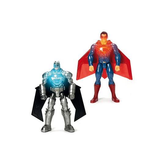 SUPERMAN - FIGURA DELUXE CON LUCES Y SONIDOS 