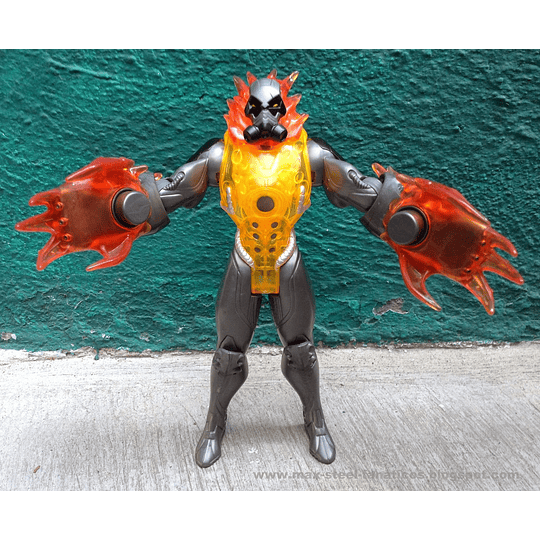 Max Steel - Toxzon Explosión Química año 2011 de Colección 