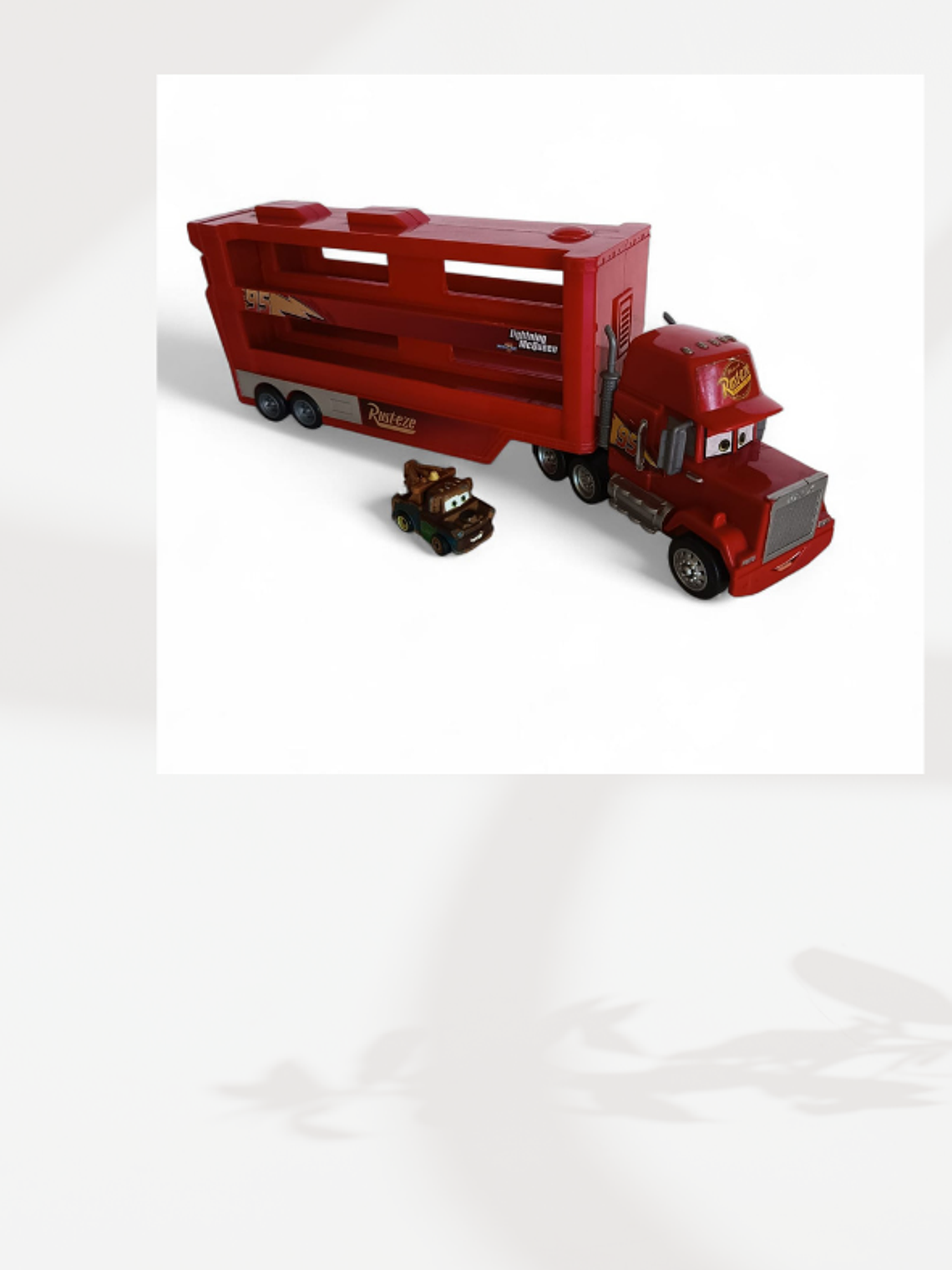 Cars Disney Mack Mini Racers Hauler Rojo 30cm + AutoS 2