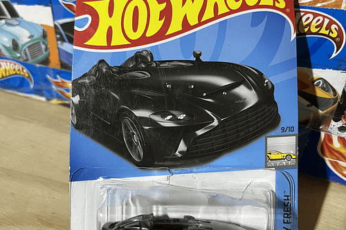 Aston Martin V12 Speedster