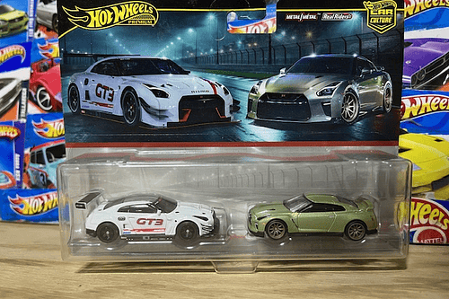 Set Nissan Hotwheels Premium