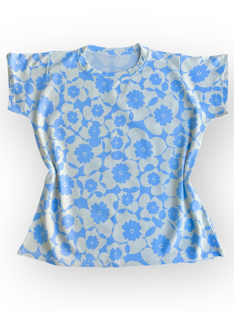Polera Floripa (Twist flowers) - Celeste con blanco 1
