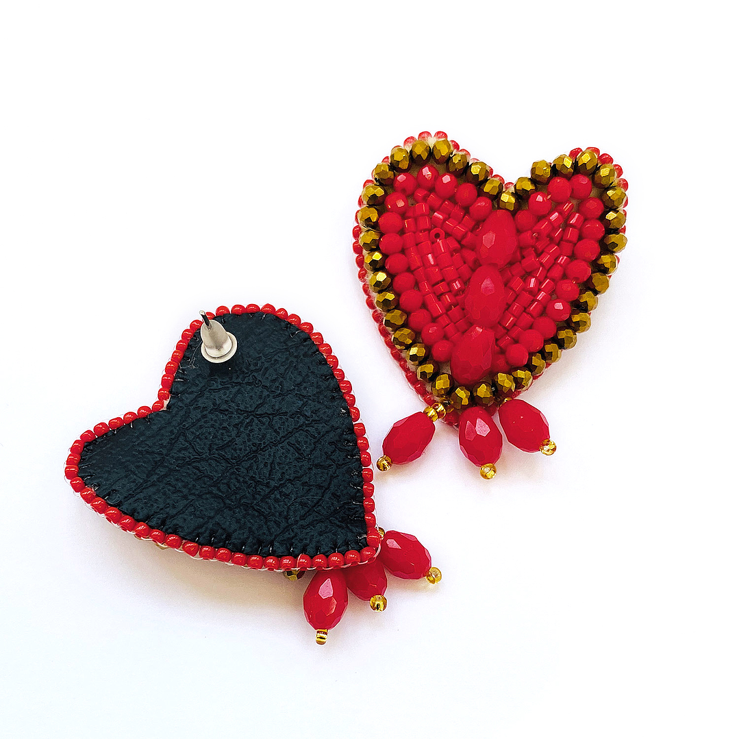 Aros Corazones carmín dorados  2