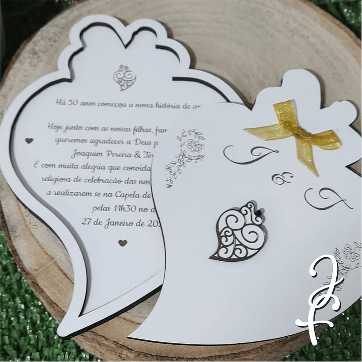 Viana Heart Invitation with lid 1