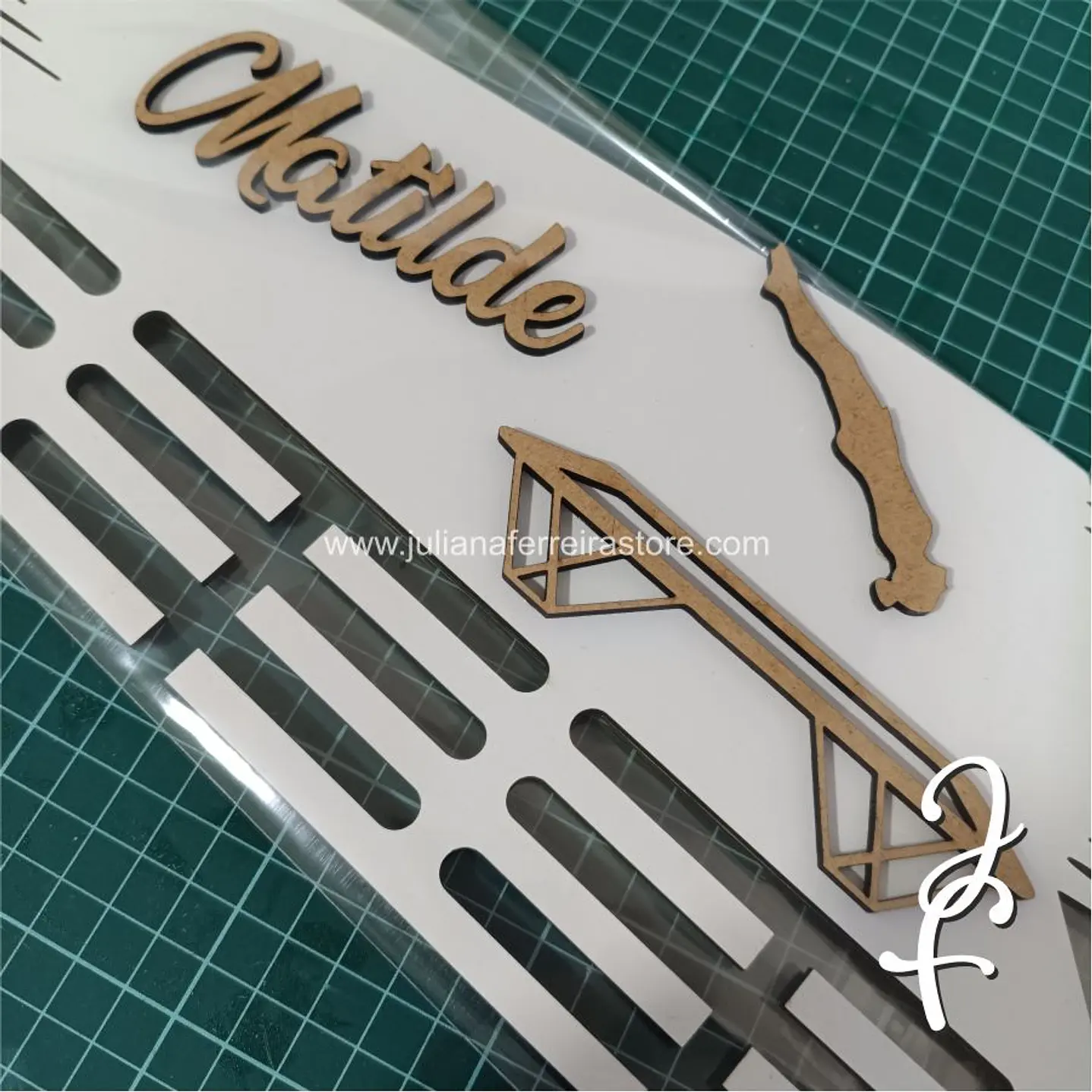 Porta medalhas personalizado 19