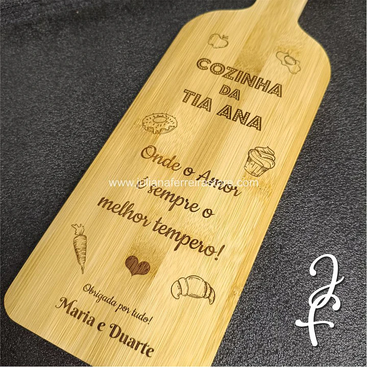 Tábua de Cozinha Personalizada com Pega 5