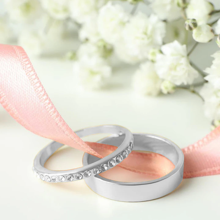 Wedding rings with white diamonds 2