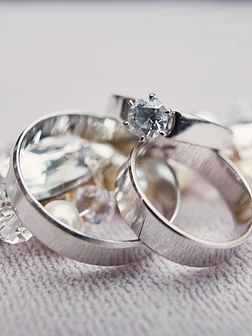 Classy silver White Gold wedding rings