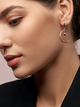 Rose gold moon earring with pendant