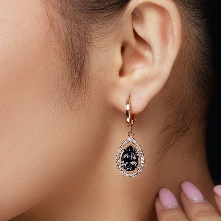 Oval earring with diamond incrustations and gemstone selection 2