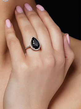 Oval ring with diamond incrustations and gemstone selection