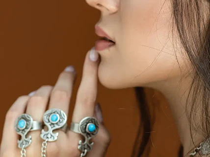Layering Without Overthinking: Effortless Ways to Mix Your Jewelry