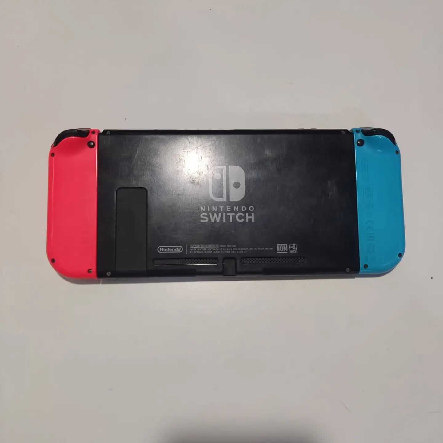 Nintendo Switch + The Legend of Zelda: Breath of the Wild 2