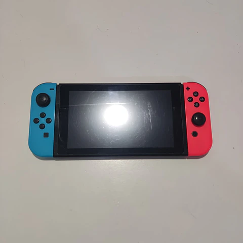 Nintendo Switch + The Legend of Zelda: Breath of the Wild