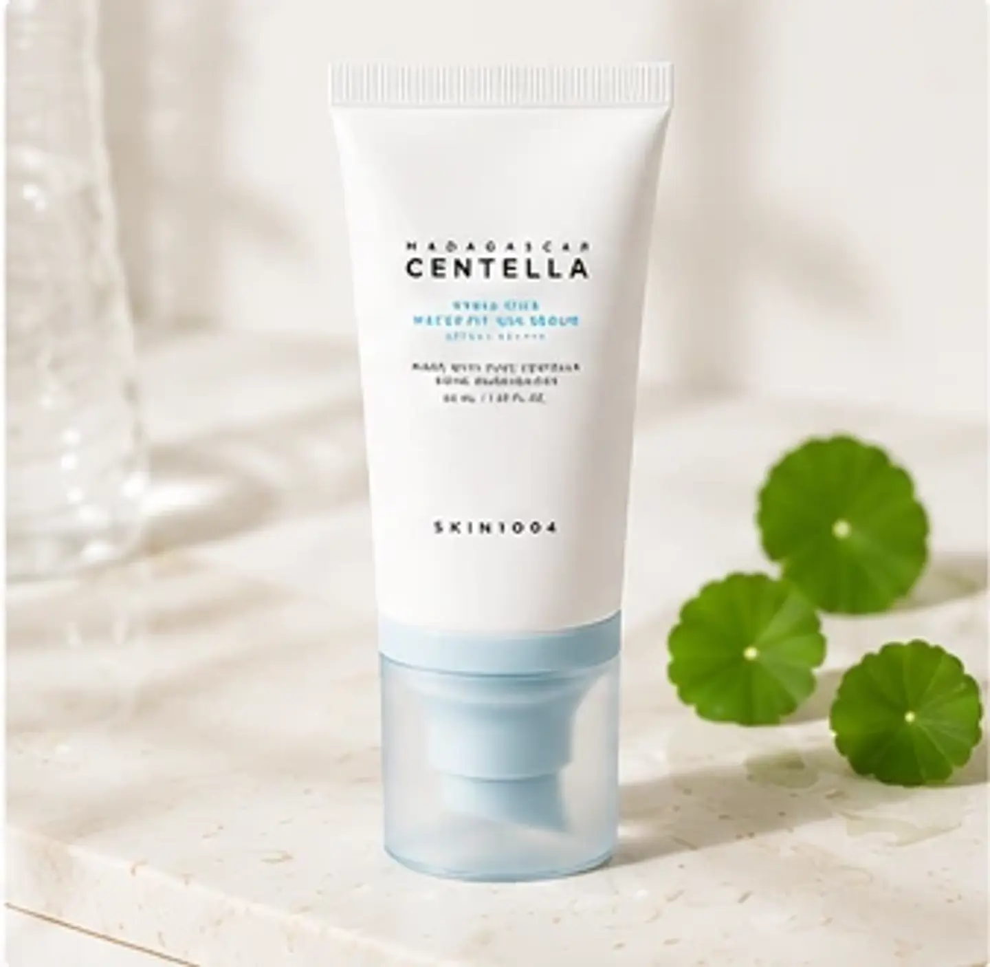 SKIN1004 Madagascar Centella Hyalu-Cica Water-Fit Sun Serum SPF50+ PA++++ (50ml) 2