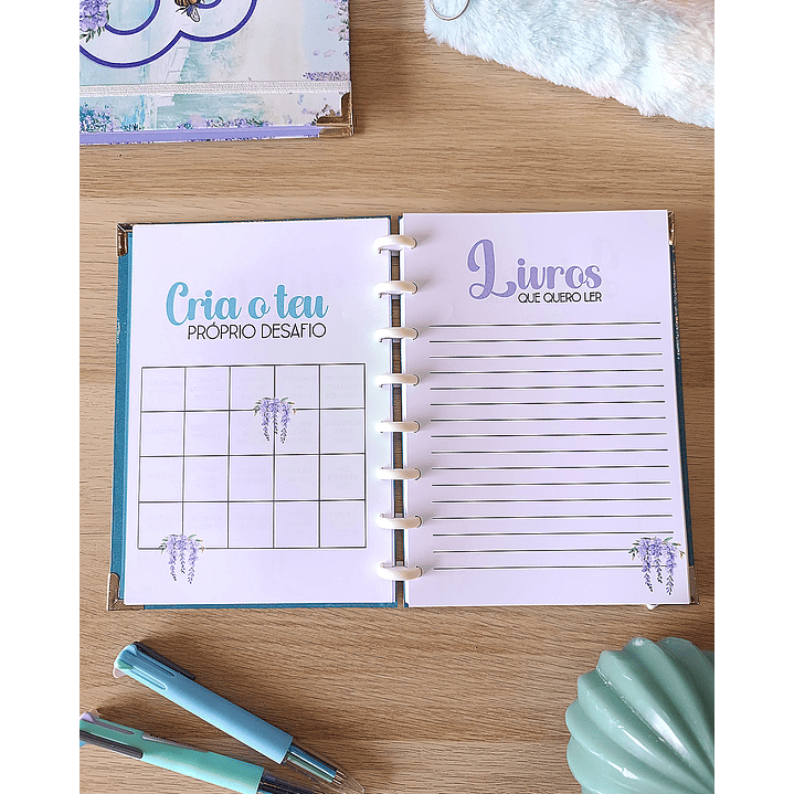 Book Journal Bridgerton - Lady Whistledown  7