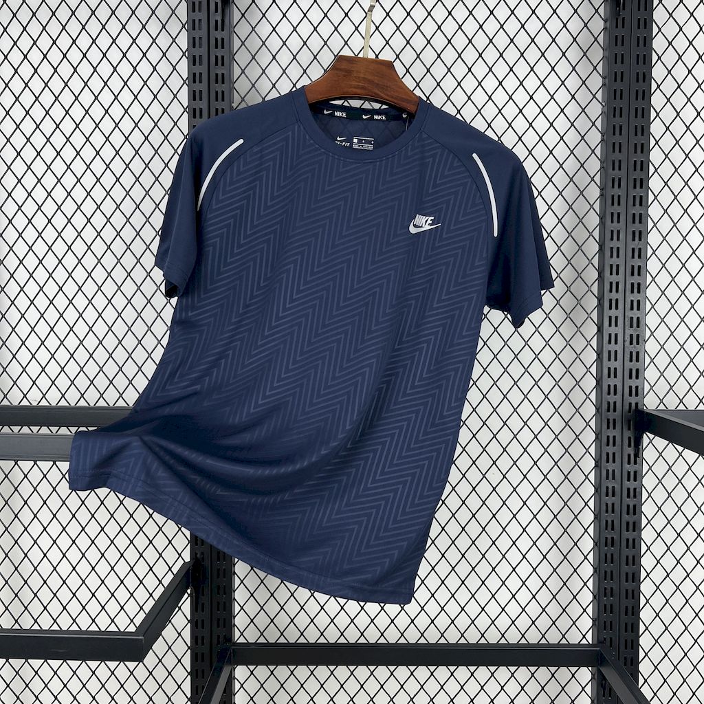 Camisola Nike Essentials Dri-FIT 1