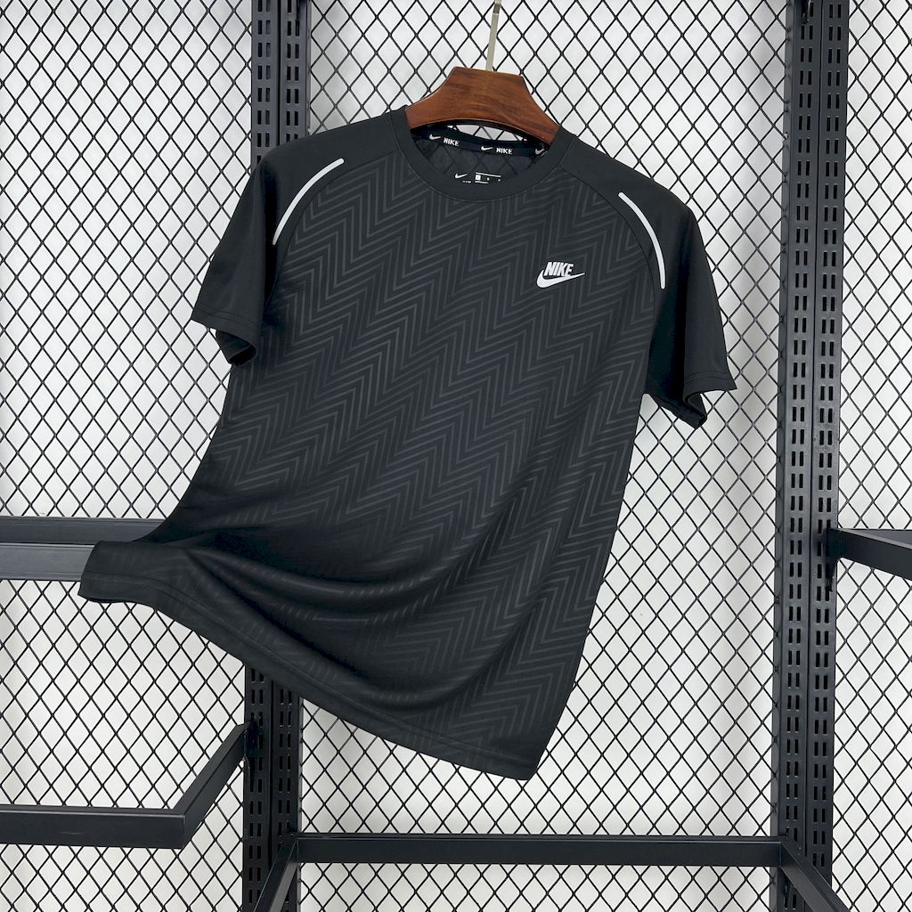 Camisola Nike Essentials Dri-FIT 1