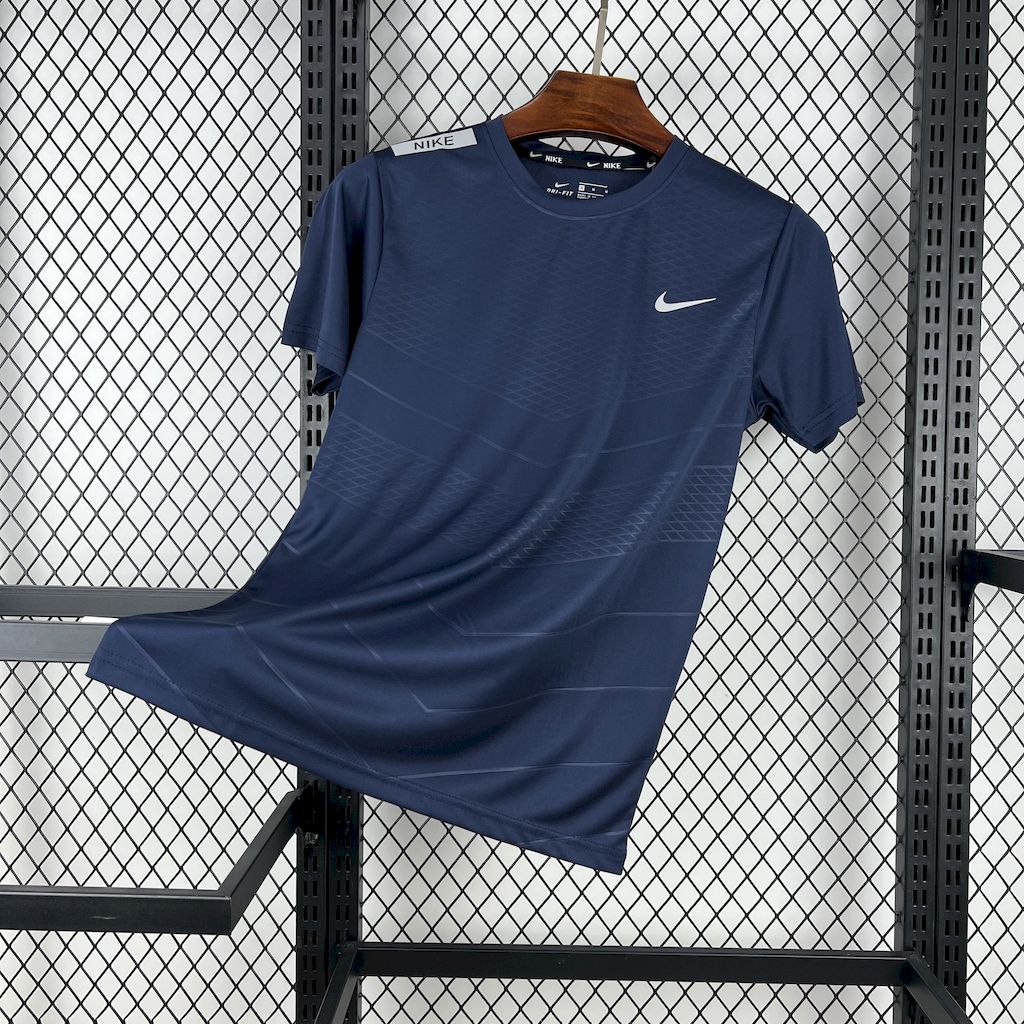 Camisola Nike Essentials Dri-FIT 1