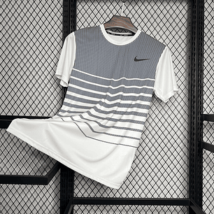 Camisola Nike Essentials Dri-FIT