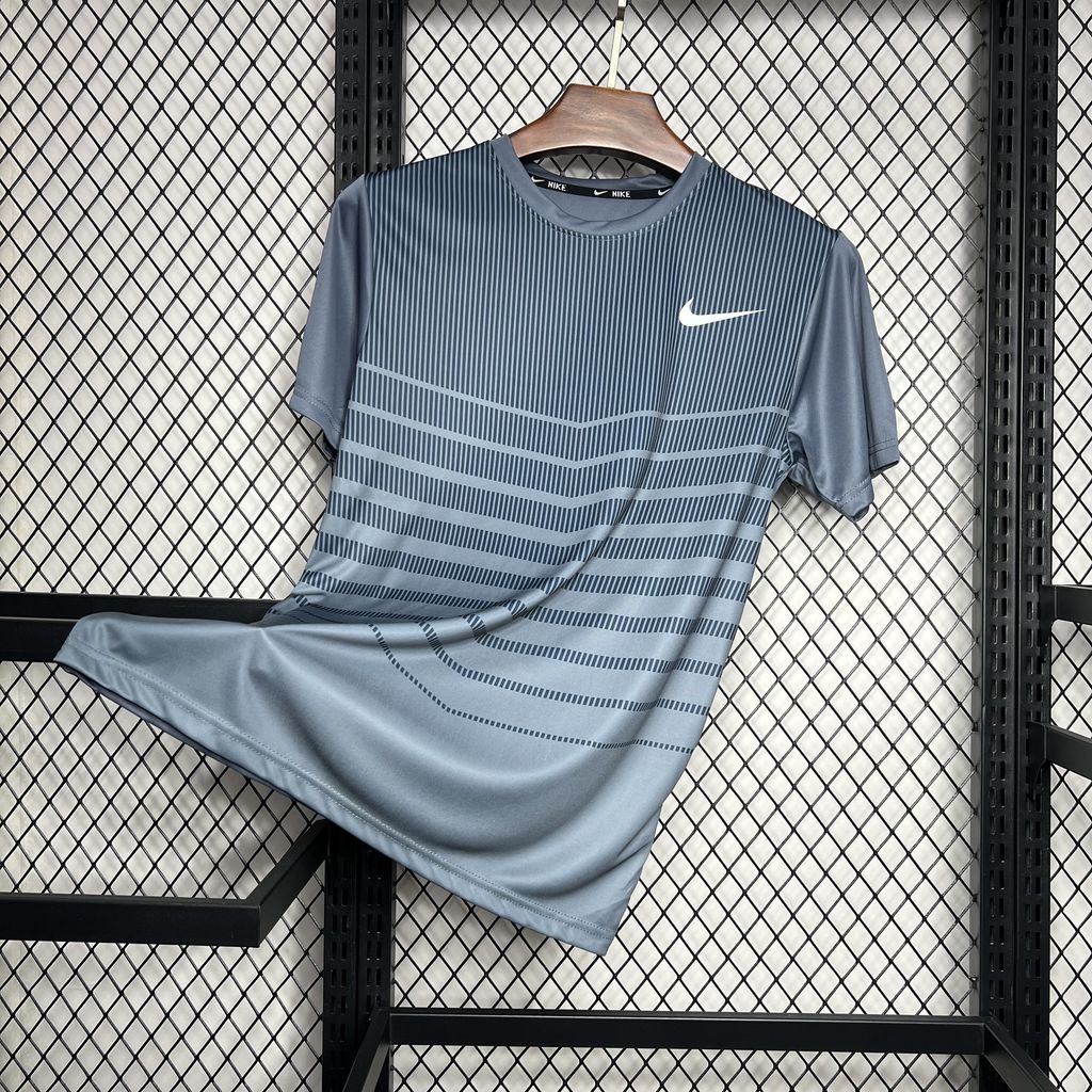Camisola Nike Essentials Dri-FIT 1