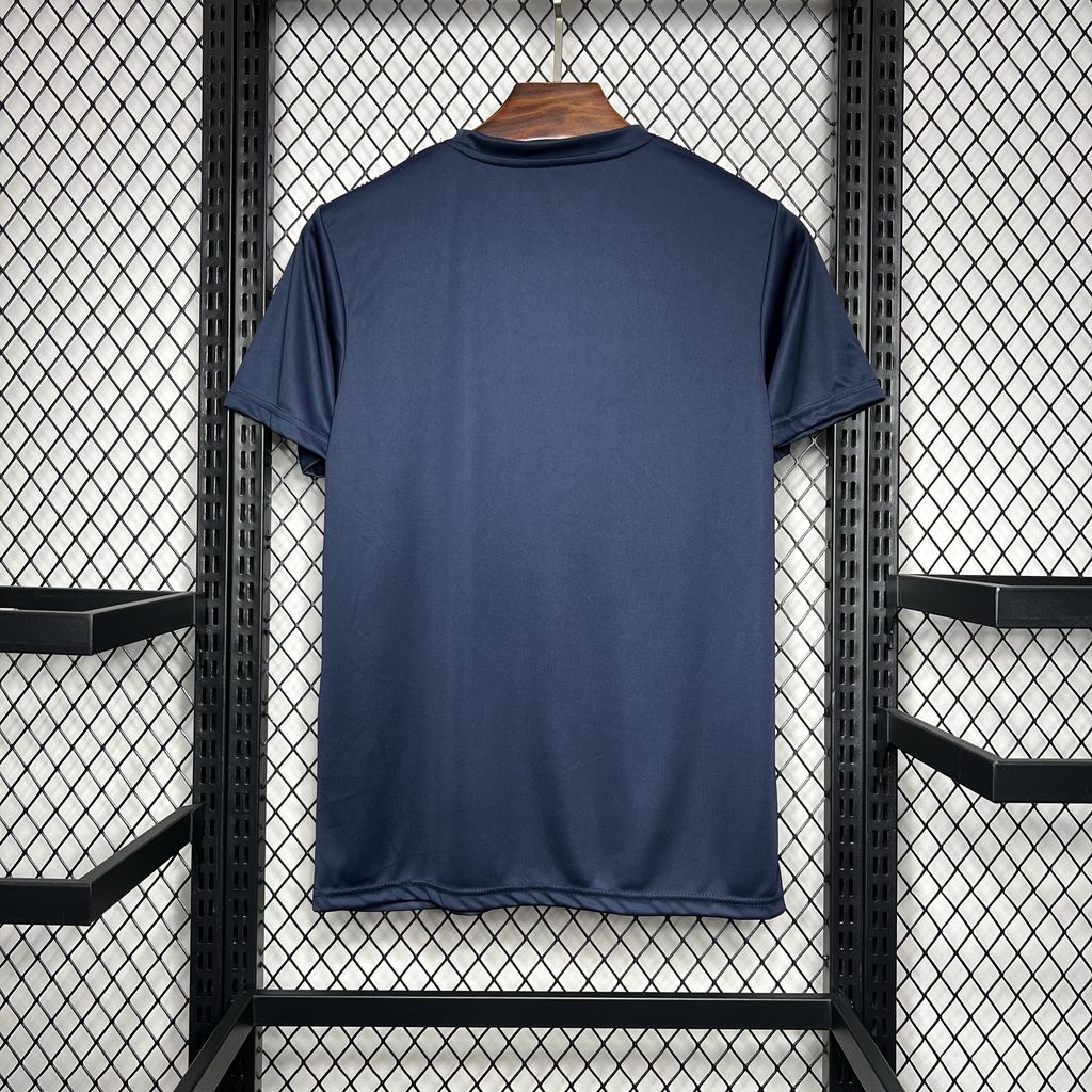 Camisola Nike Essentials Dri-FIT 2