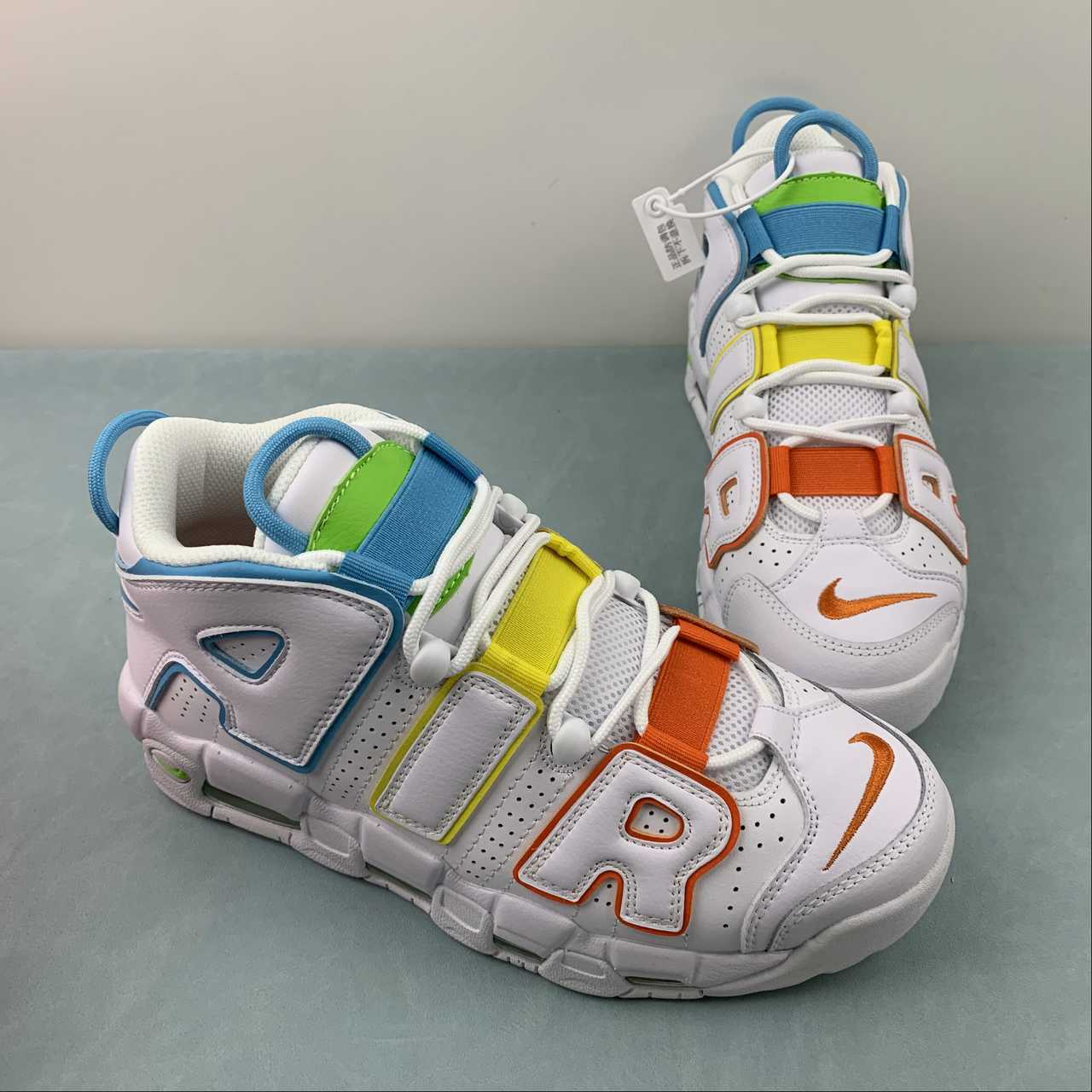 Sapatilhas Nike UpTempo 1