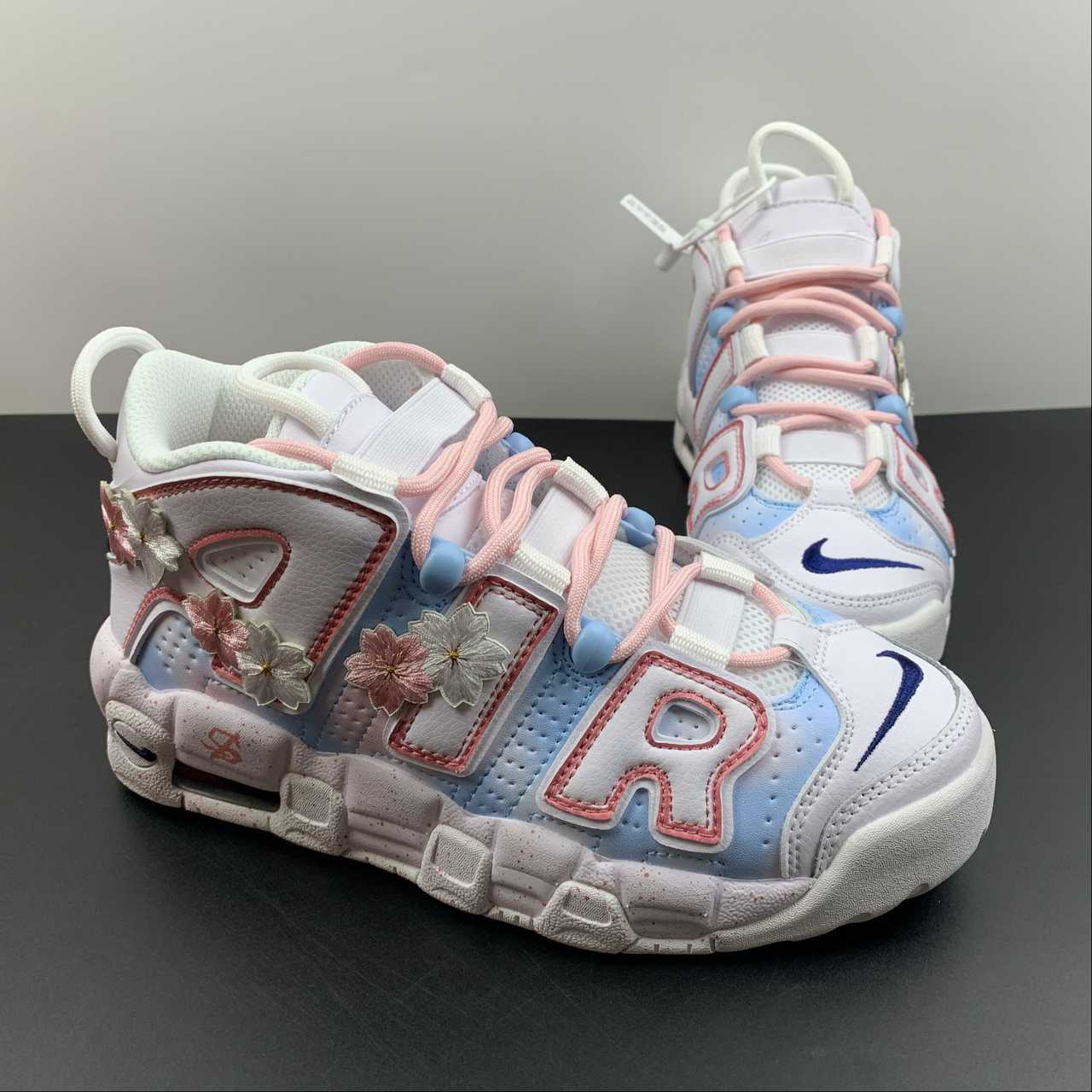 Sapatilhas Nike UpTempo 1